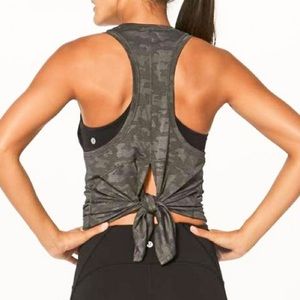 LULULEMON MILE AHEAD TANK CAMO